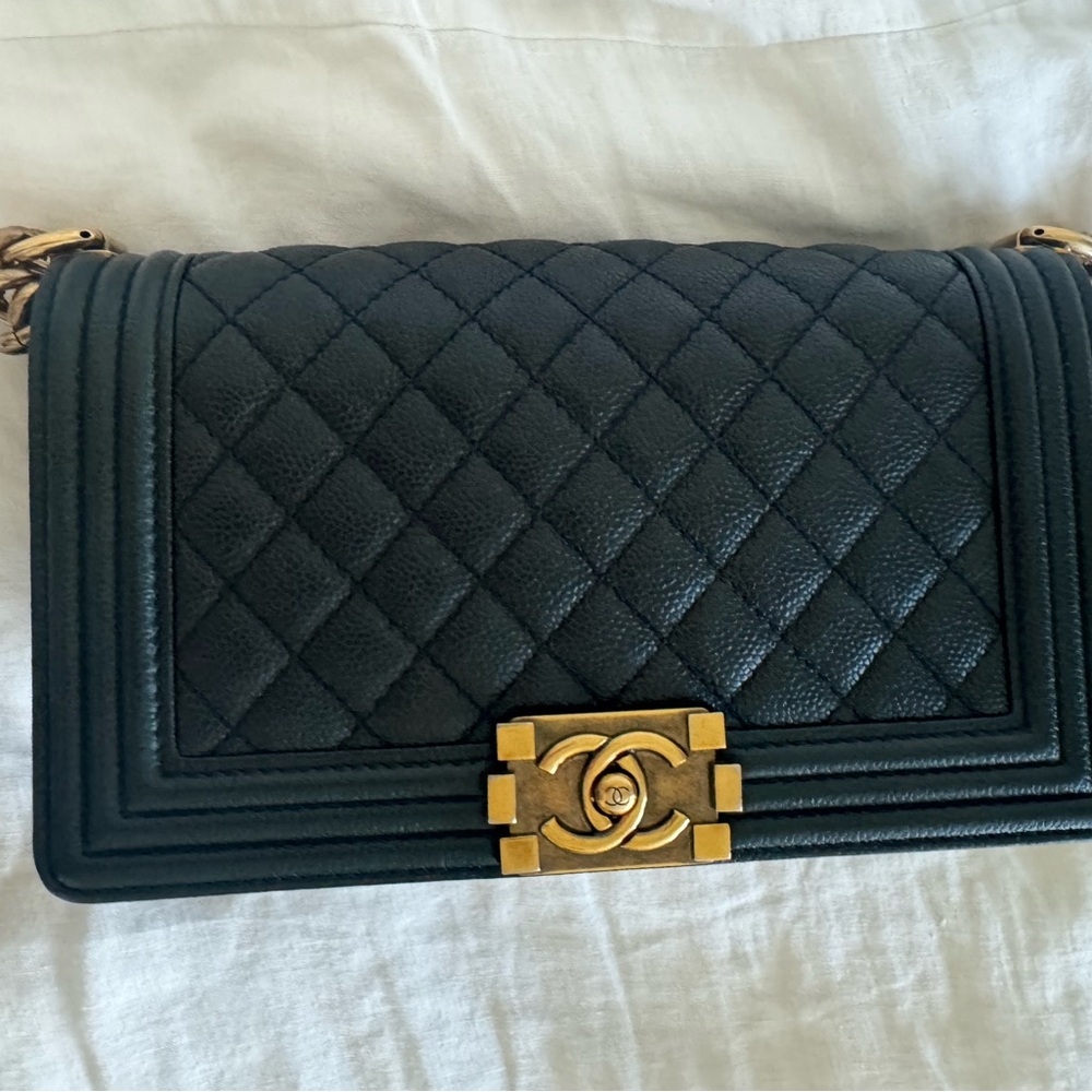 Navy blue Authentic Chanel boy bag medium size caviar leather